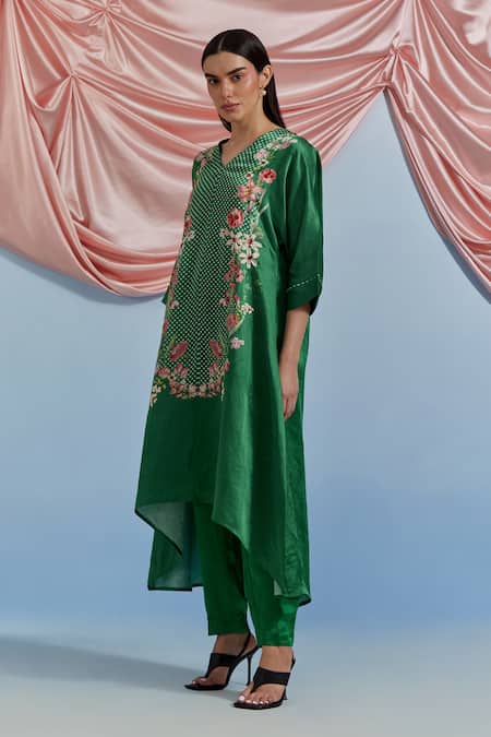 Shop_Pozruh By Aiman_Green Linen, Satin Embroidery V-neck Amore Printed Kurta And Pant Set _Online_at_Aza_Fashions