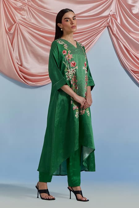 Pozruh By Aiman_Green Linen, Satin Embroidery V-neck Amore Printed Kurta And Pant Set _at_Aza_Fashions