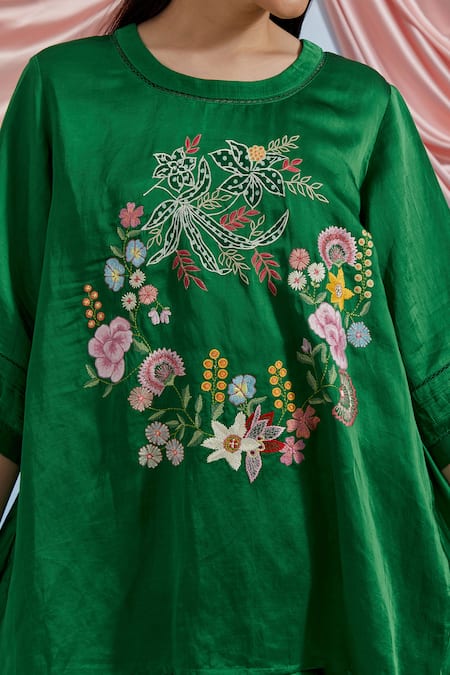 Buy_Pozruh By Aiman_Green Linen, Satin Embroidery Round Neck Swayer Top And Trouser Set 