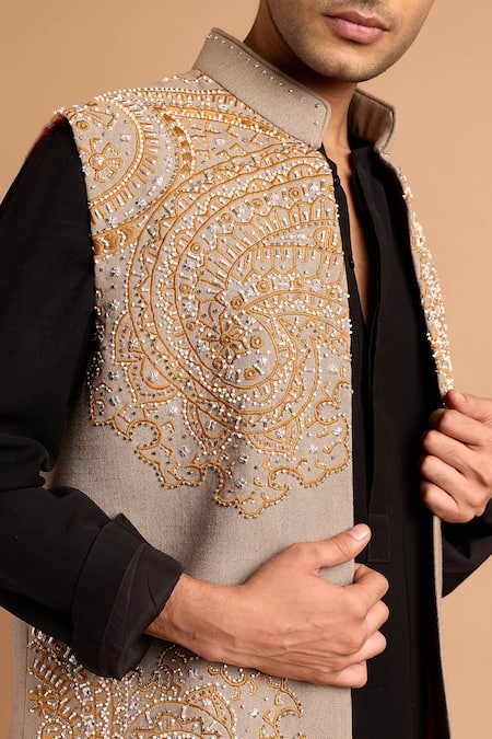Rohit Doshi Cotton Beads, Metallic Thread Last Season-hord-top-bn-009_nerztk5yn9f3gm Online at Aza Fashions Rohit Doshi_Cotton Beads, Metallic Thread Last Season-hord-top-bn-009_nerztk5yn9f3gm _Online_at_Aza_Fashions