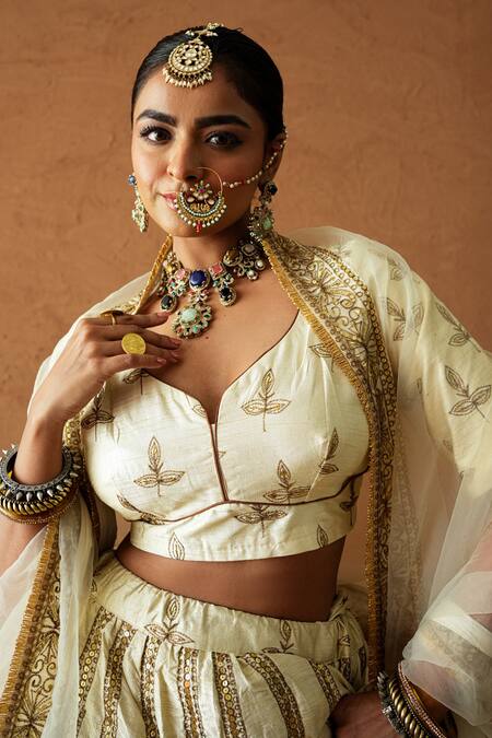 Gulabo Jaipur Off White Chanderi Embroidery, Metallic Thread Mashoor Lehenga Set Online at Aza Fashions Gulabo Jaipur_Off White Chanderi Embroidery, Metallic Thread Mashoor Lehenga Set _Online_at_Aza_Fashions