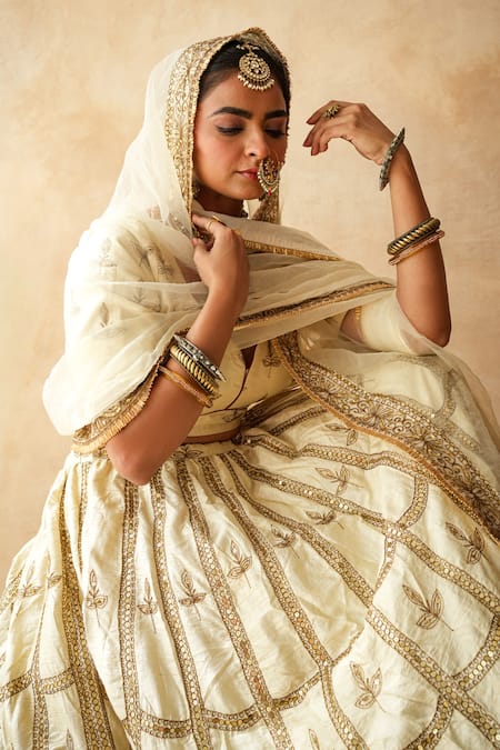 Shop Gulabo Jaipur Off White Chanderi Embroidery, Metallic Thread Mashoor Lehenga Set Online at Aza Fashions Shop_Gulabo Jaipur_Off White Chanderi Embroidery, Metallic Thread Mashoor Lehenga Set _Online_at_Aza_Fashions