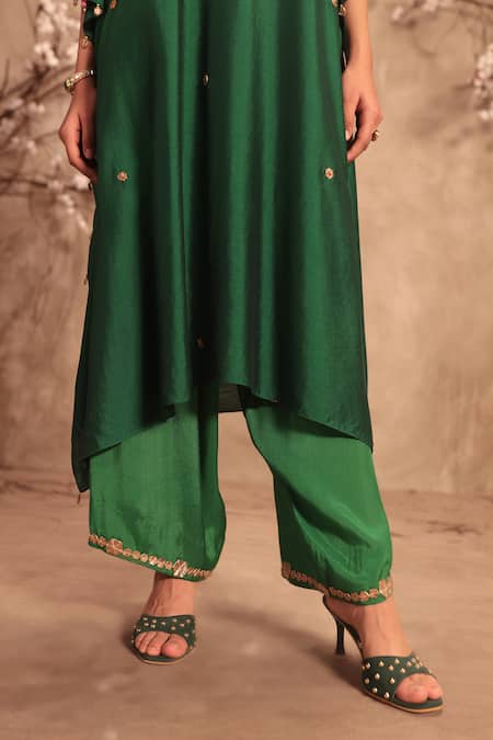 Shop_Label Niti Bothra_Green Silk Gota Patti, Embroidery V-neck Kaftan And Pant Set _Online_at_Aza_Fashions