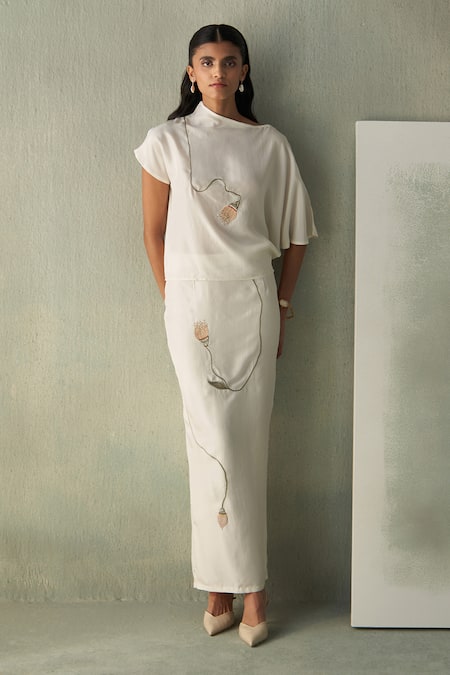 Febo6 Sicily Pod Motif Hand Embroidered Long Skirt 