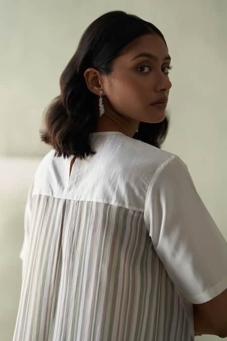 Buy Febo6 Off White Silk Embroidery Round , Keyhole Leaf And Twig Top Online at Aza Fashions Buy_Febo6_Off White Silk Embroidery Round , Keyhole Leaf And Twig Top _Online_at_Aza_Fashions