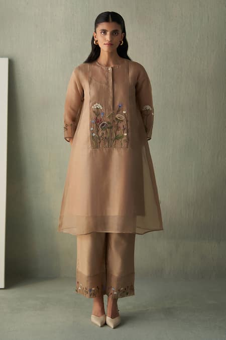 Febo6 Garden Floral Embroidered Kurta With Trouser 