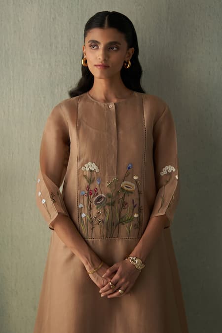 Buy_Febo6_Beige Silk Organza, Chanderi Embroidery Round Garden Floral Kurta With Trouser 