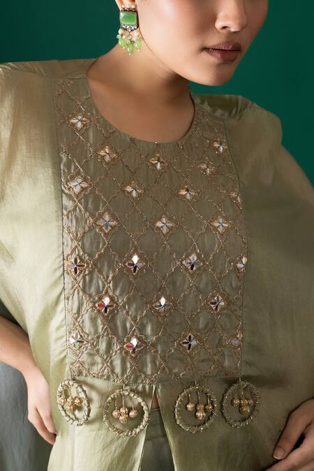 Label Shristi Chetani Green Silk Embroidery, Mirrors Round Neck Hand Overlay Kurta Set at Aza Fashions Label Shristi Chetani_Green Silk Embroidery, Mirrors Round Neck Hand Overlay Kurta Set _at_Aza_Fashions