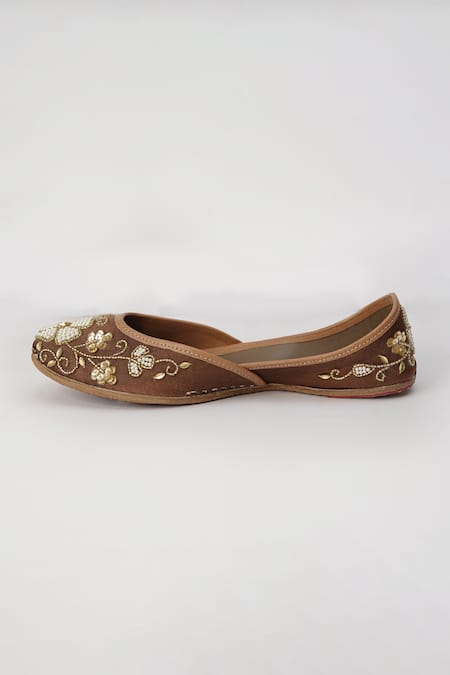 Shop_Sole Mates by Palak_Brown Mocha Floral Embroidered Sequin And Pearl Jutti 
