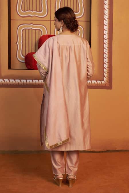 Thetaa Chanderi Silk Hand Embroidered Kurta Set 