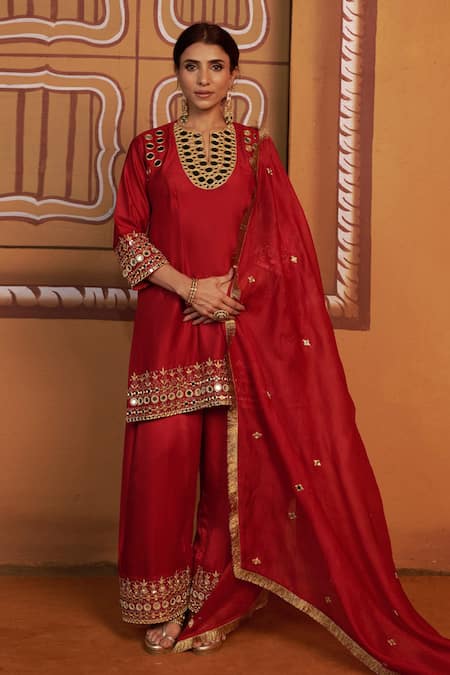 Thetaa Hand Embroidered Mirror Work Kurta Set 