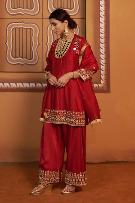 Buy_Thetaa_Red Silk Embroidery, Mirrors, Gota Patti Scoop Neck Hand Work Kurta Set 