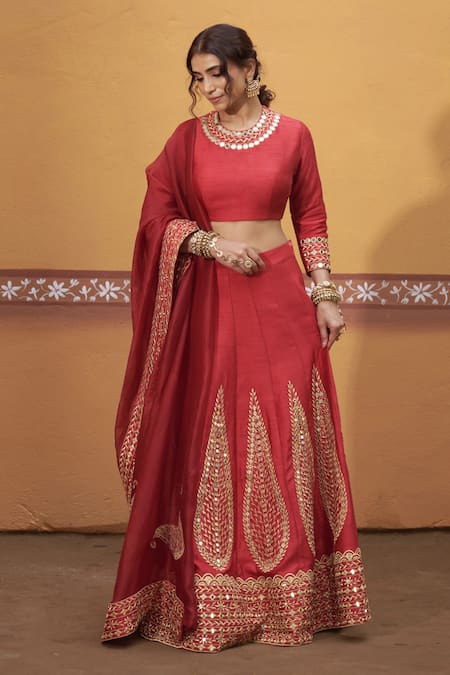 Thetaa Hand Embroidered Lehenga Set 