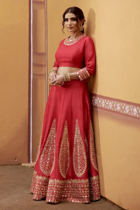 Buy_Thetaa_Red Silk, Organza Embroidery, Mirrors, Zari Round Neck Hand Lehenga Set 