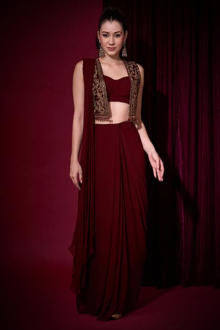 Aayushi Maniar Rudrani Pre-Draped Saree Set With Crop Jacket 