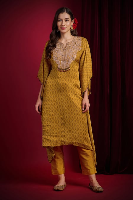 Aayushi Maniar Ira Printed Kaftan & Pant Set 