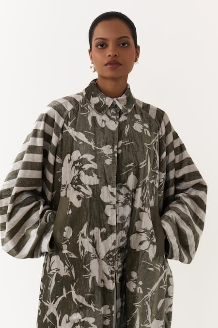 Buy_Three_Olive Green Velvet, Cotton, Poplin Collared Floral Print Jacket And Kurta Set _Online_at_Aza_Fashions