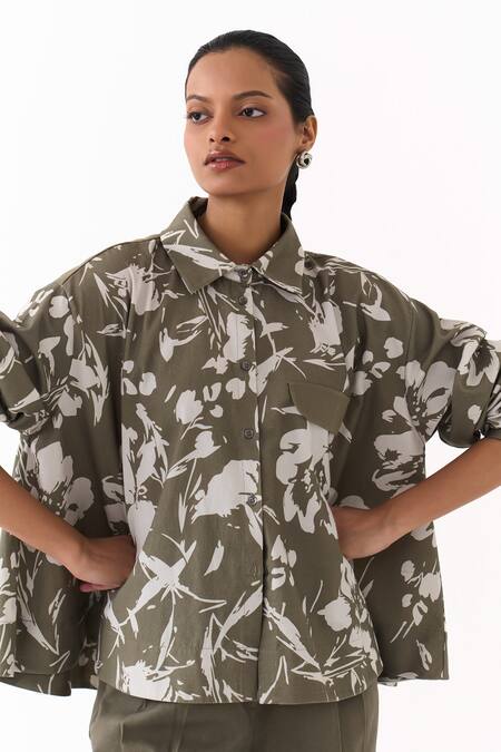 Buy_Three_Olive Green Twill Collared Floral Print Shirt And Pant Set 