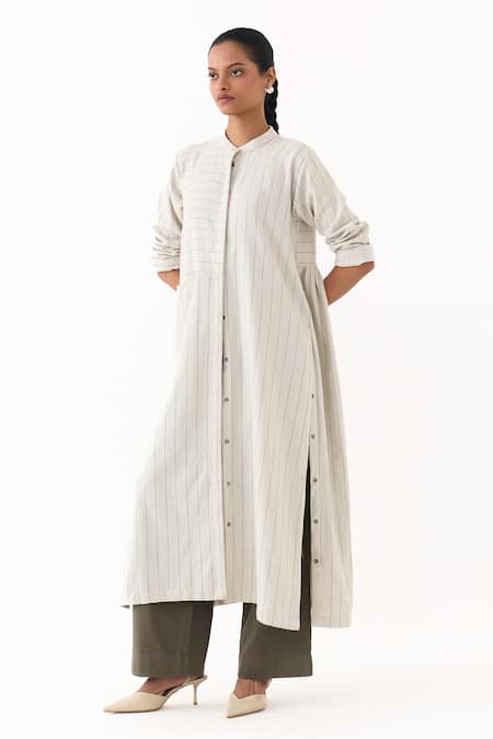 Buy_Three_Beige Twill Embroidery Mandarin Striped Pattern Gathered Jacket And Pant Set 