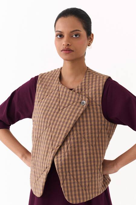 Buy_Three_Wine Twill Round Neck Quilted Vest With Midi Dress _Online_at_Aza_Fashions
