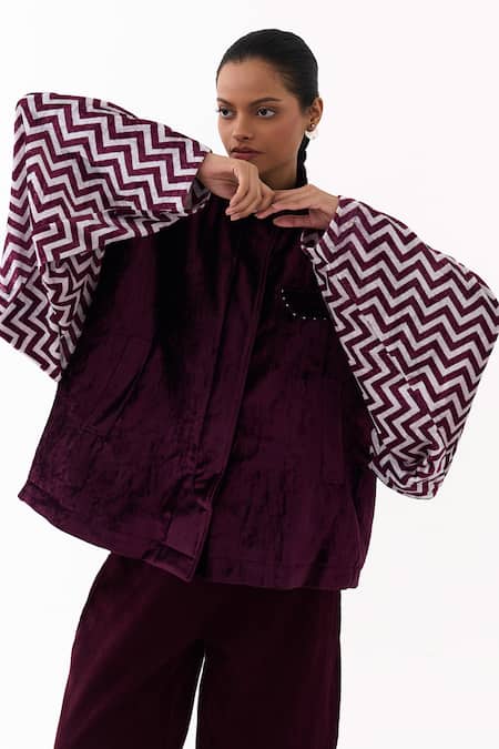 Buy_Three_Wine Velvet Collared Chevron Pattern Jacket 
