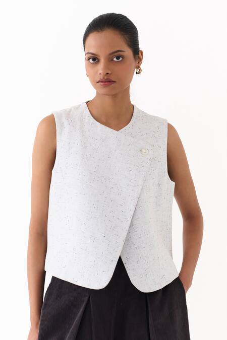 Buy_Three_Ivory Round Neck Splash Print Overlap Vest 