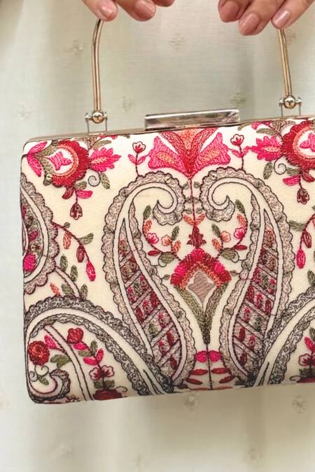 Amyra Off White Embroidery, Sequins Rumi Thread Clutch Online at Aza Fashions Amyra_Off White Embroidery, Sequins Rumi Thread Clutch _Online_at_Aza_Fashions