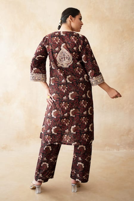 Shop Gulabo Jaipur Black Silk Embroidery V-neck Printed Hand Work Kurta And Pant Set at Aza Fashions Shop_Gulabo Jaipur_Black Silk Embroidery V-neck Printed Hand Work Kurta And Pant Set _at_Aza_Fashions