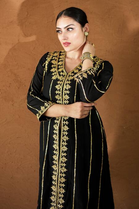 Shop Gulabo Jaipur Black Silk Embroidery V-neck Hand Work Kurta And Pant Set Online at Aza Fashions Shop_Gulabo Jaipur_Black Silk Embroidery V-neck Hand Work Kurta And Pant Set _Online_at_Aza_Fashions