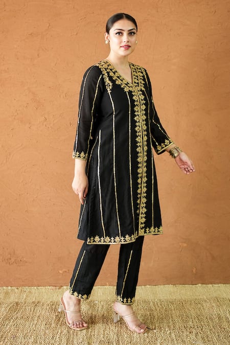 Shop Gulabo Jaipur Black Silk Embroidery V-neck Hand Work Kurta And Pant Set at Aza Fashions Shop_Gulabo Jaipur_Black Silk Embroidery V-neck Hand Work Kurta And Pant Set _at_Aza_Fashions
