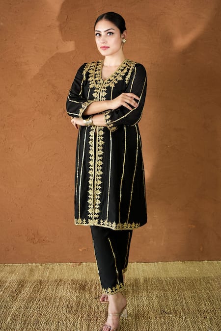 Gulabo Jaipur Black Silk Embroidery V-neck Hand Work Kurta And Pant Set at Aza Fashions Gulabo Jaipur_Black Silk Embroidery V-neck Hand Work Kurta And Pant Set _at_Aza_Fashions