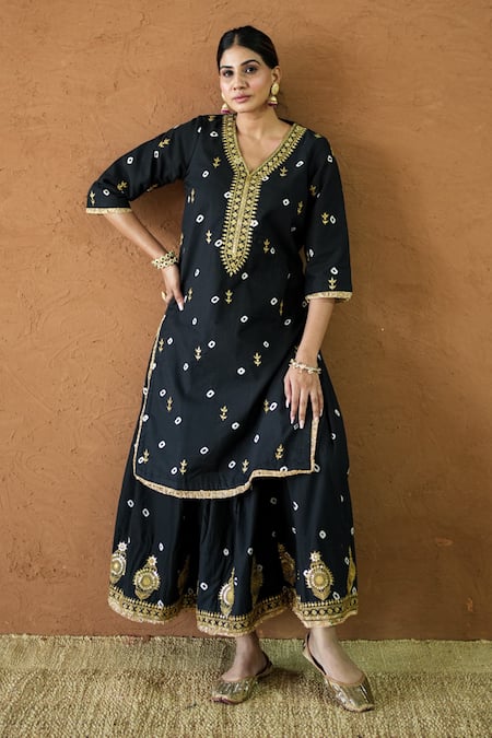 Gulabo Jaipur Yusra Embroidered Kurta With Pant