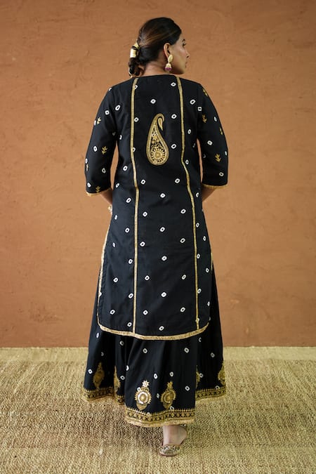 Gulabo Jaipur Yusra Embroidered Kurta With Pant