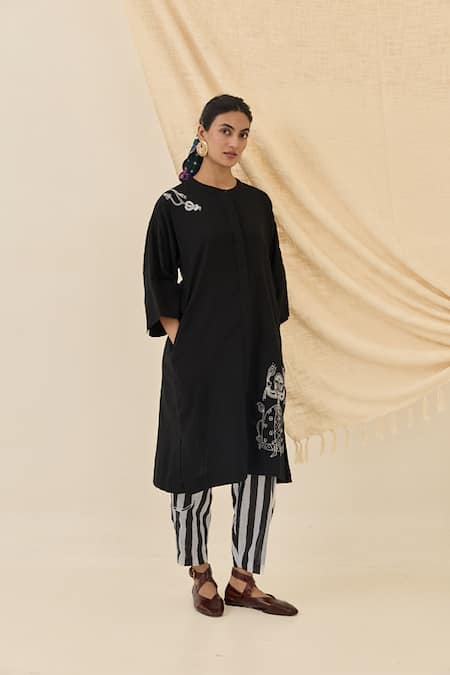 Jodi Jugnu Kala Cotton Embroidered Tunic 