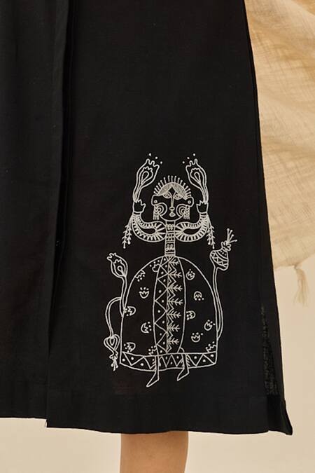 Buy_Jodi_Black Cotton Embroidery Round Neck, Button-down Jugnu Kala Kurta And Trouser Set _Online_at_Aza_Fashions