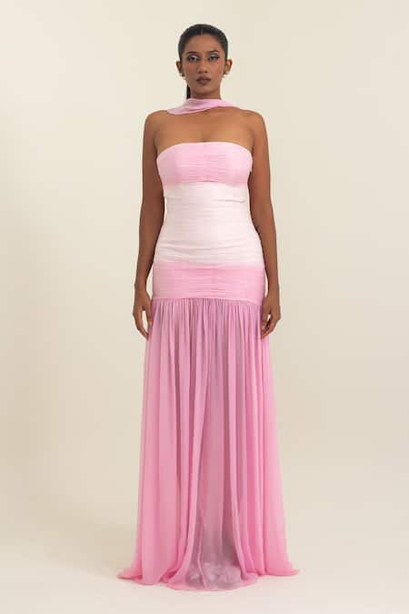 Pinup By Astha Ruched Strapless Gown With Stole 