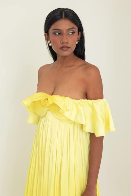 Pinup By Astha_Yellow Satin, Georgette Off-shoulder Ruffled Pleated Gown _Online_at_Aza_Fashions