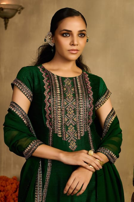Shop Reeti Arneja Green Handloom Cotton, Silk, Organza Embroidery, Paan Patola Kurta Gharara Set Online at Aza Fashions Shop_Reeti Arneja_Green Handloom Cotton, Silk, Organza Embroidery, Paan Patola Kurta Gharara Set _Online_at_Aza_Fashions
