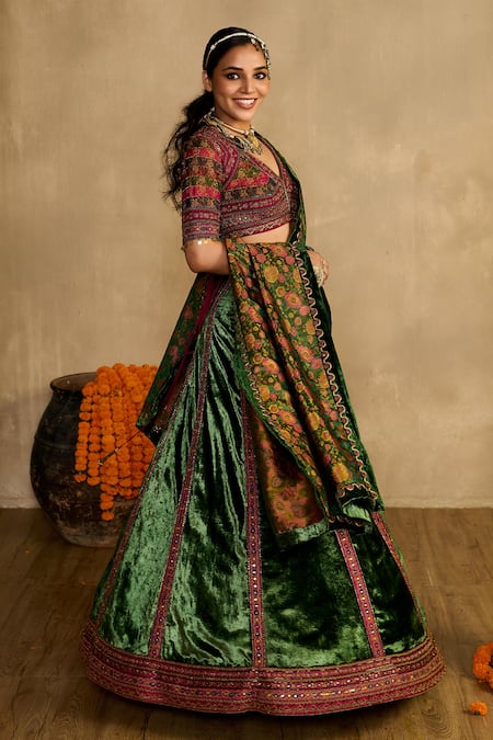 Reeti Arneja_Green Velvet, Handloom Cotton, Silk Embroidery, Zari, Haryali And Lehenga Set _Online_at_Aza_Fashions