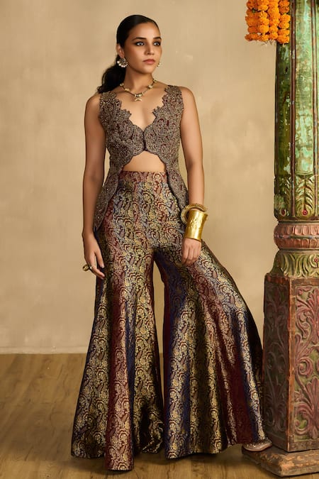 Reeti Arneja Aangan Paisley Embroidered Blouse & Gharara Set 