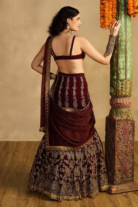 Reeti Arneja Miraaz Paisley Embroidered Lehenga Set 