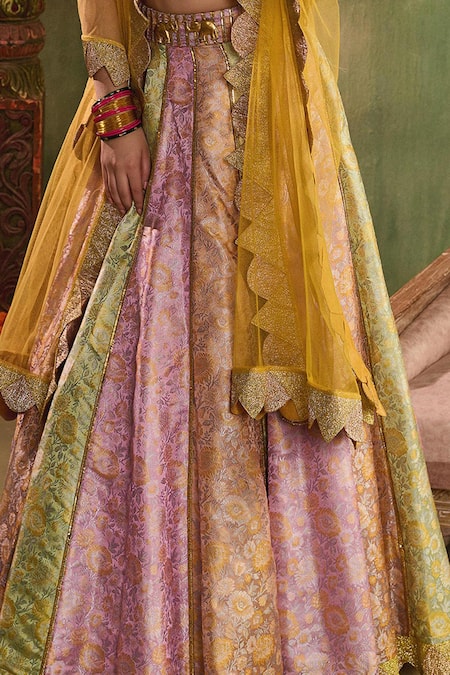 Reeti Arneja_Gold Chanderi Zari, Gota Patti, Lace, Riwaayat Woven Scalloped Lehenga Set _at_Aza_Fashions