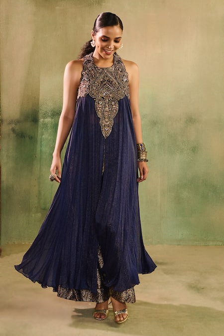 Reeti Arneja Begum Embellished Kurta & Pant Set 