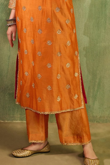 Reeti Arneja_Orange Chanderi Embroidery, Zari Round Neck Aftabi Kurta And Pant Set _Online_at_Aza_Fashions