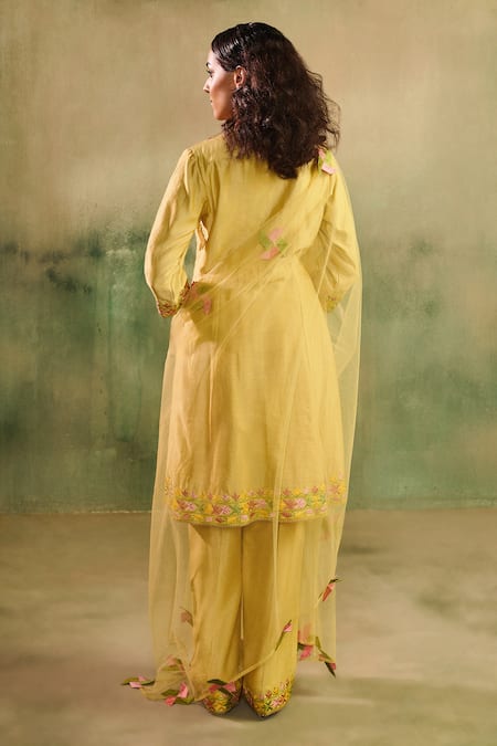 Reeti Arneja Zard Embroidered Kurta Pant Set 