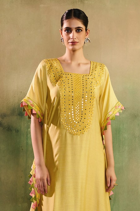 Reeti Arneja_Yellow Chanderi Mirrors, Embroidery Square Neck Hunar Kurta And Pant Set _Online_at_Aza_Fashions