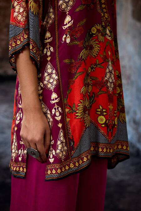 Rajdeep Ranawat_Maroon Silk Mandarin Collar, Button-down Neck Bethari Ghazal Tunic _at_Aza_Fashions