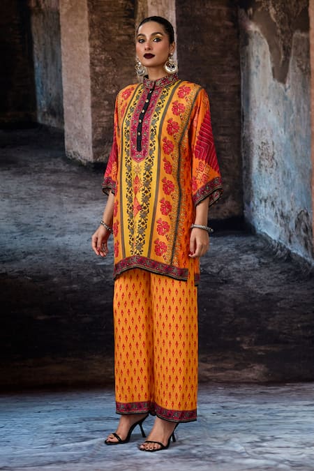 Rajdeep Ranawat_Yellow Silk Embroidery, Stones Collared, Button-down Neck Bethari Ghazal Tunic _at_Aza_Fashions