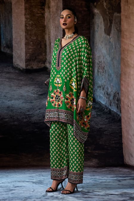 Shop_Rajdeep Ranawat_Green Silk V-neck, Collared Bethari Chanel Tunic _Online_at_Aza_Fashions