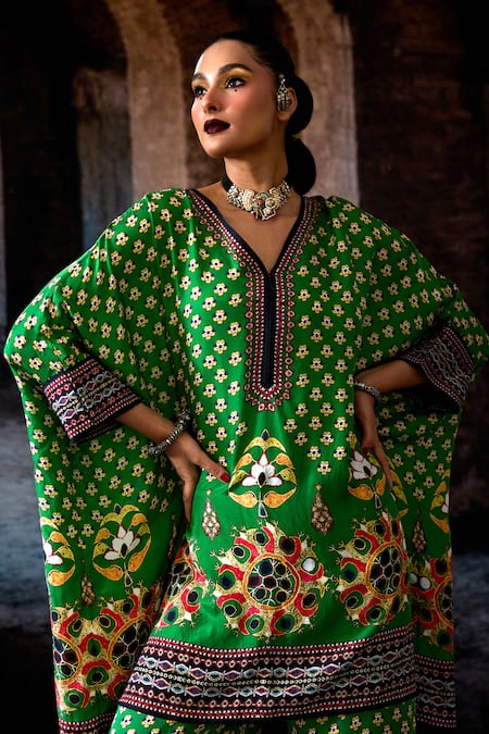 Shop_Rajdeep Ranawat_Green Silk V-neck, Collared Bethari Chanel Tunic 